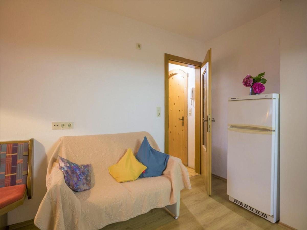 Apartment In Top Location In Fuegen With Balcony ภายนอก รูปภาพ