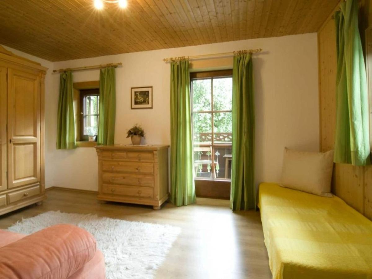 Apartment In Top Location In Fuegen With Balcony ภายนอก รูปภาพ